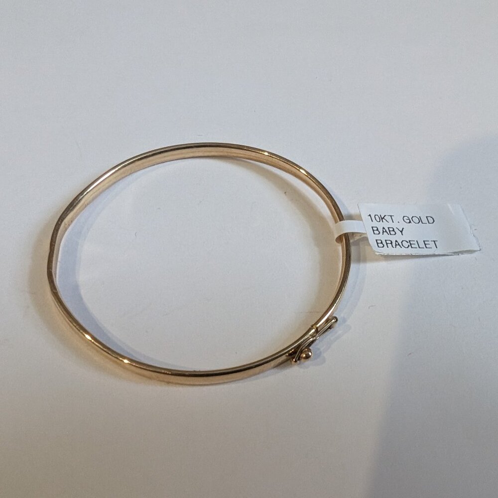 Brand New 10K Yellow Gold Baby Bangle For Sale